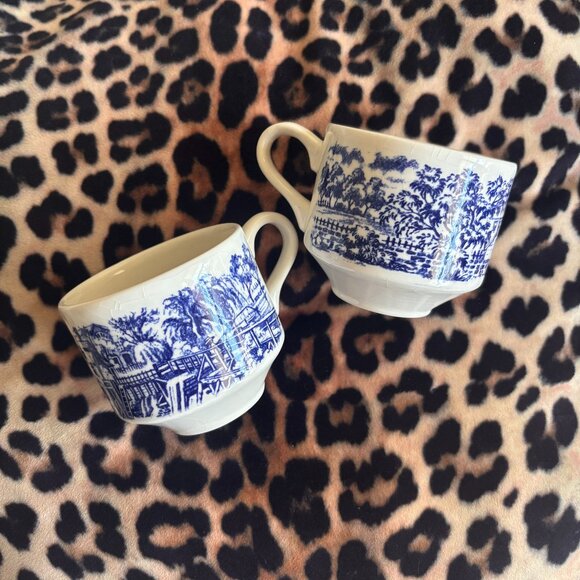 Vintage Churchill Blue Willow Tea Cups – Made in England – Set Of 2 Beautiful - Picture 2 of 5